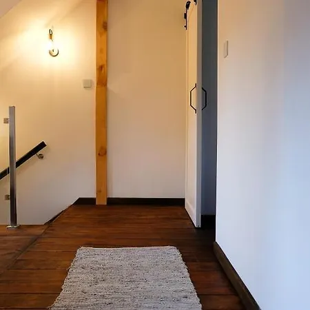 At Magnificent 100 Year Old Barn Ruciane-Nida