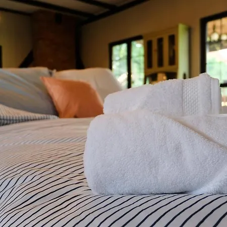 At Magnificent 100 Year Old Barn * Ruciane-Nida