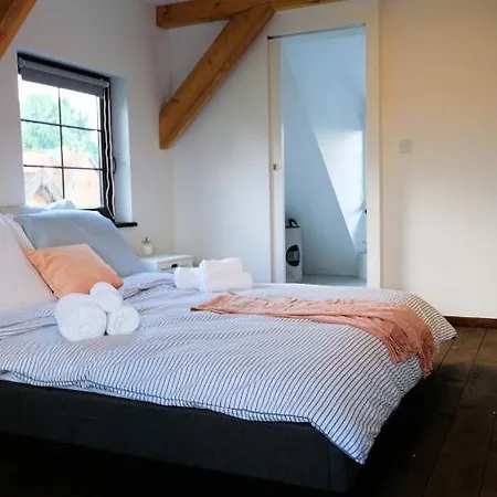 At Magnificent 100 Year Old Barn Villa *