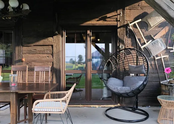 At Magnificent 100 Year Old Barn * Ruciane-Nida