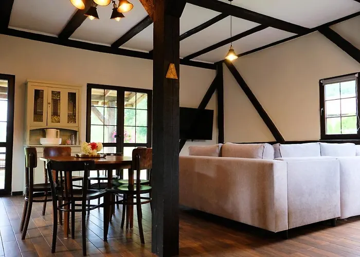 At Magnificent 100 Year Old Barn * Ruciane-Nida